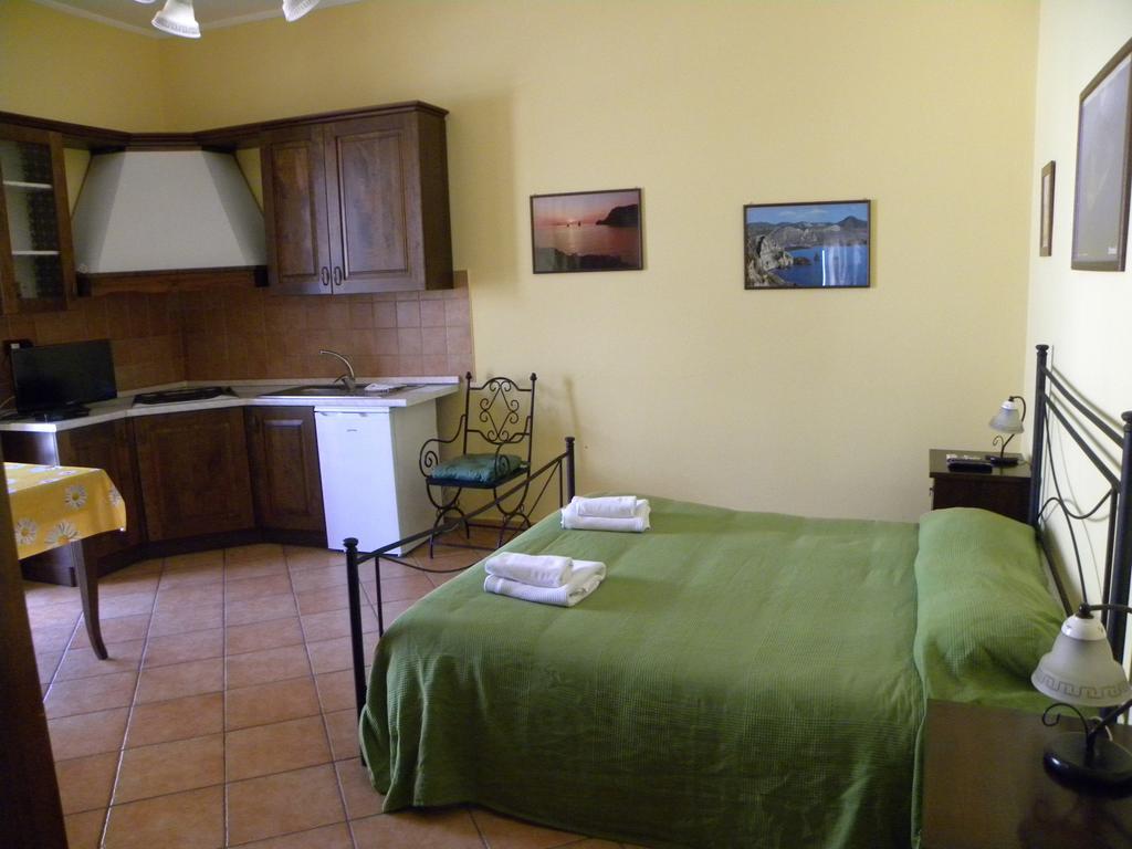 Case Vacanze Albamarina Lipari (Isola Lipari) Quarto foto