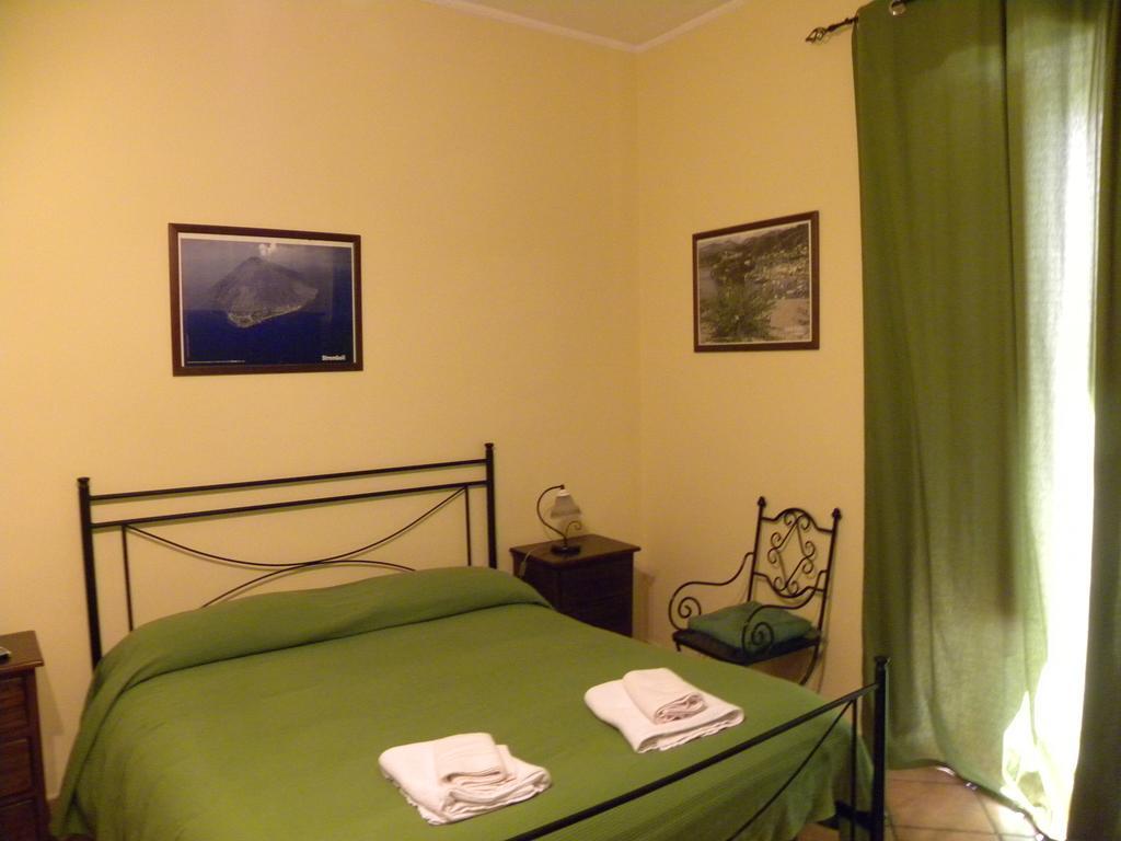 Case Vacanze Albamarina Lipari (Isola Lipari) Quarto foto