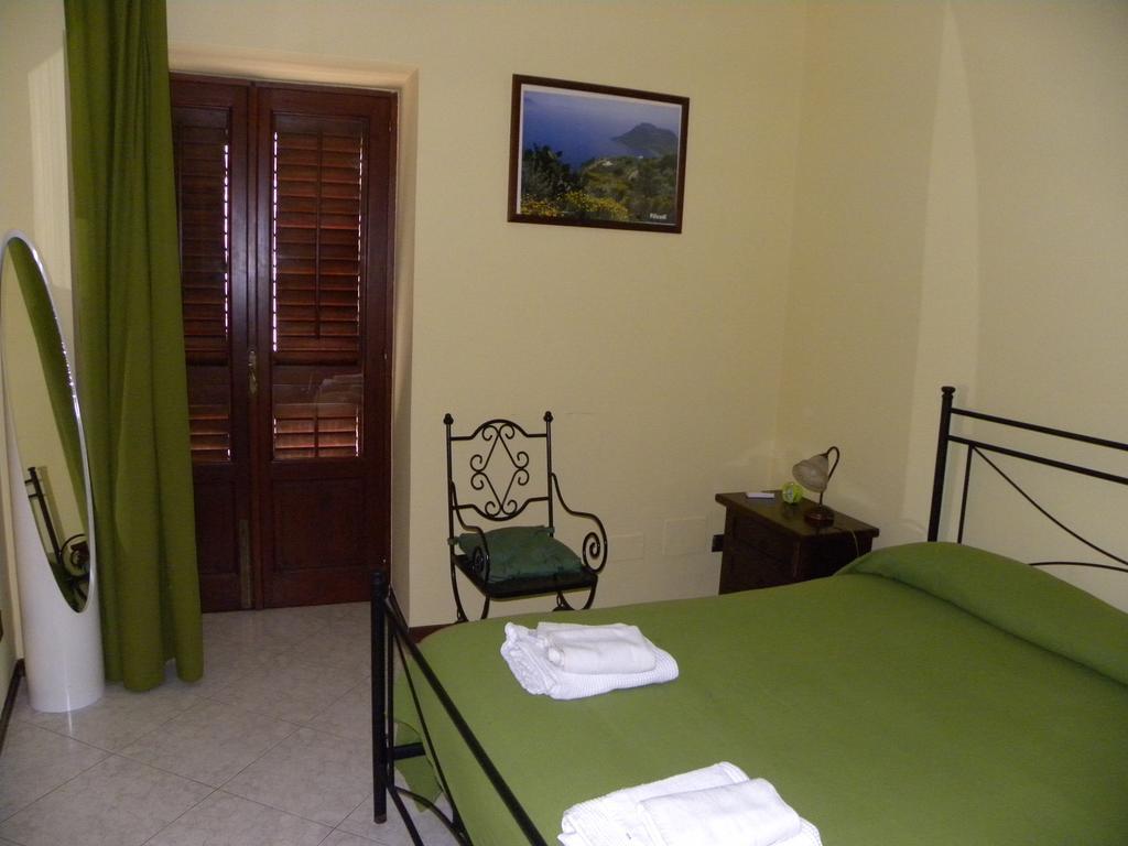 Case Vacanze Albamarina Lipari (Isola Lipari) Quarto foto